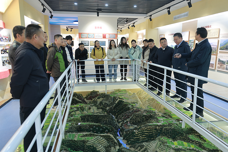 1735282619432054146.jpg 1.jpg